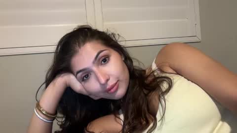 Venus Raee online show from May 2026 05:49:01 AM