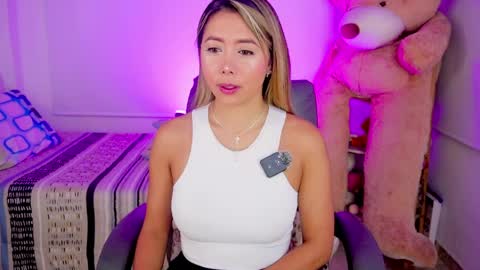 independent model online show from April 2026 09:32:02 AM