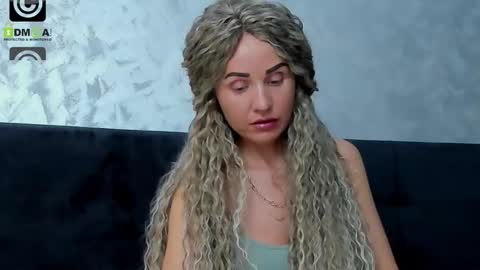 Ella online show from September 2025 06:20:02 PM