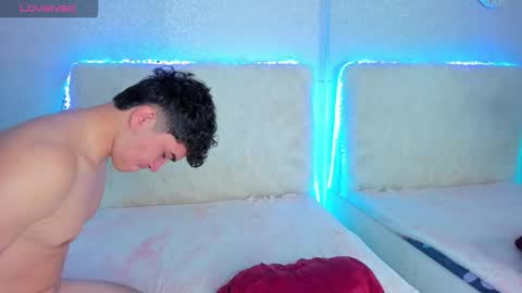 3loverlive online show from February 2026 01:44:02 PM