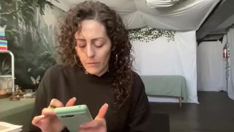 Snapshot of 420kc_couple chatting on February 2026 05:34:01 PM KC420Couple online show from February 2026 05:34:01 PM