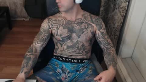 Snapshot of 420randomguy chatting on November 2025 01:33:01 AM Anomander Rake online show from November 2025 01:33:01 AM