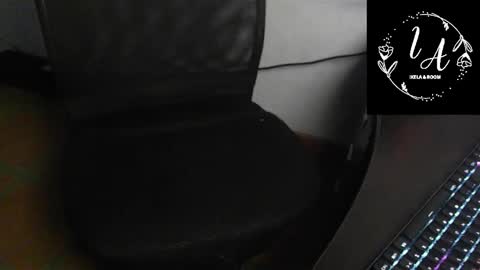 Snapshot of 4lexia chatting on February 2025 12:27:02 PM Ixela online show from February 2025 12:27:02 PM