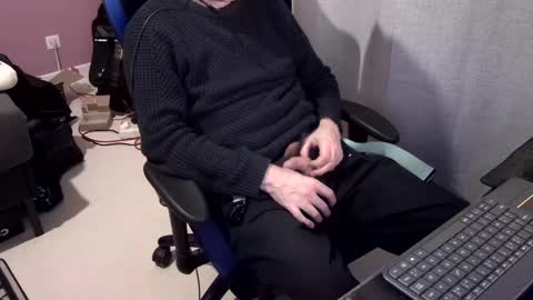 Larese Carlo online show from February 2025 06:40:02 PM