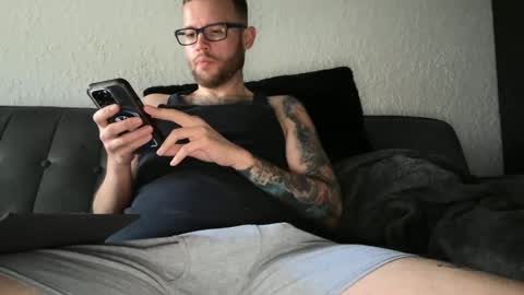 Snapshot of 662am chatting on February 2025 08:53:01 PM the662am online show from February 2025 08:53:01 PM