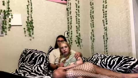 6hei6hot online show from June 2026 03:40:01 PM