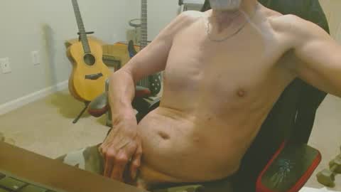 Snapshot of 6stringer62 chatting on February 2025 09:04:02 AM 6stringer62 online show from February 2025 09:04:02 AM