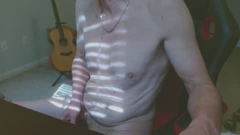 Snapshot of 6stringer62 chatting on March 2025 07:04:02 PM 6stringer62 online show from March 2025 07:04:02 PM