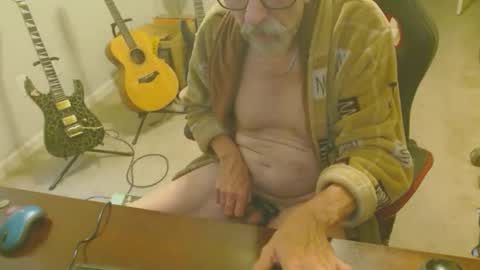 Snapshot of 6stringer62 chatting on November 2025 09:03:01 PM 6stringer62 online show from November 2025 09:03:01 PM