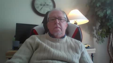 72funguy71 online show from December 2024 07:32:01 PM