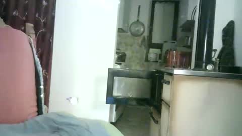 Lilu online show from November 2025 10:09:02 PM