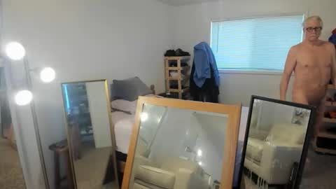 Snapshot of 88melter chatting on February 2026 08:28:01 PM 88melter online show from February 2026 08:28:01 PM