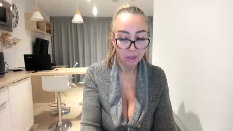 Snapshot of 8ciara chatting on December 2025 06:55:02 AM 8ciara online show from December 2025 06:55:02 AM