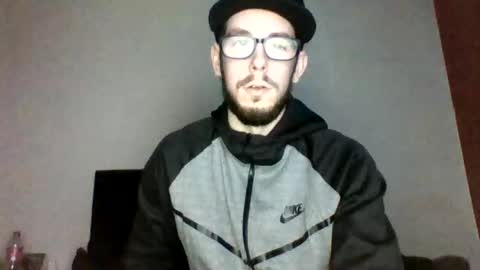 Snapshot of 8inchbeam chatting on December 2025 04:38:01 PM 8inchbeam online show from December 2025 04:38:01 PM