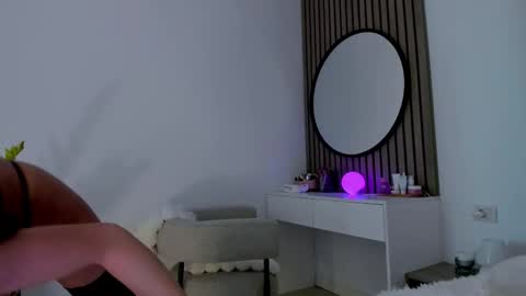 8selene online show from March 2026 01:11:02 PM