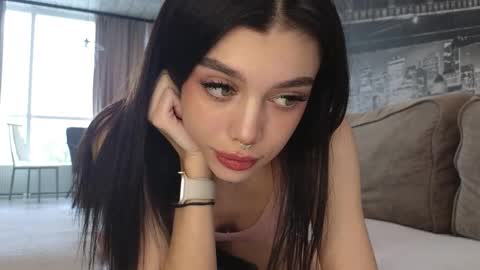 Snapshot of 9west chatting on October 2025 08:46:01 AM KARINA online show from October 2025 08:46:01 AM