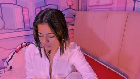 Snapshot of _18alice chatting on February 2025 10:33:01 PM Alice online show from February 2025 10:33:01 PM