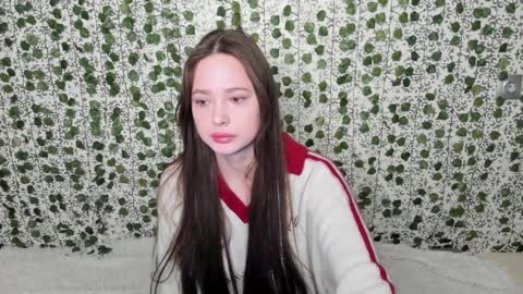 Snapshot of _52_ chatting on February 2025 03:27:01 AM EMILY AND MARCUS online show from February 2025 03:27:01 AM