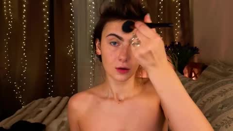 Willow online show from December 2025 09:11:02 PM