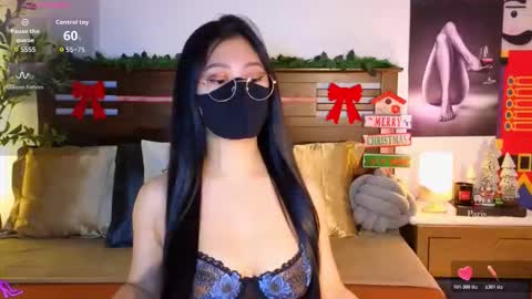 Snapshot of _aaliyah chatting on November 2025 08:25:02 AM ally online show from November 2025 08:25:02 AM