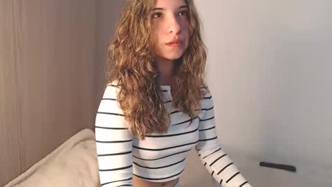 _abrill_20 online show from May 2026 03:51:02 PM