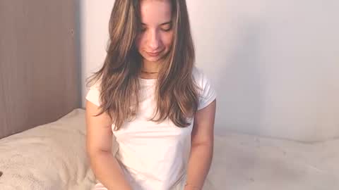 _abrill_20 online show from May 2026 05:40:01 PM