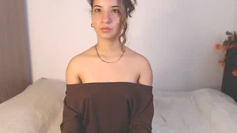 _abrill_20 online show from May 2026 04:59:02 PM