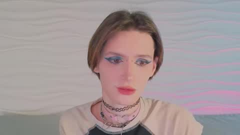 adrian online show from November 2025 05:05:01 AM