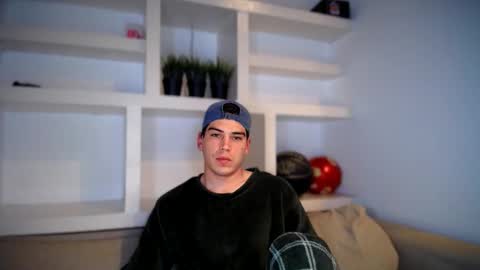 _aesthetic online show from November 2025 07:18:02 PM