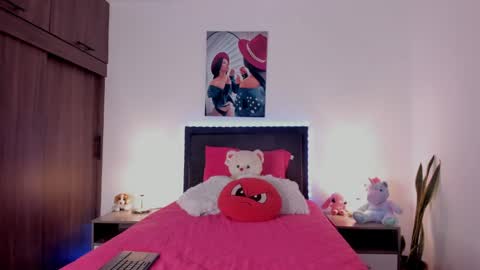 _alana_grey_ online show from April 2026 02:58:02 PM