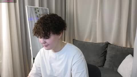 _alexa_hill_ online show from April 2026 02:04:02 AM