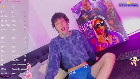 Snapshot of _alexblunt_ chatting on December 2024 12:23:01 AM _alexblunt_ online show from December 2024 12:23:01 AM