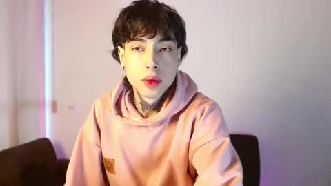 Snapshot of _alexblunt_ chatting on December 2024 12:00:02 PM _alexblunt_ online show from December 2024 12:00:02 PM