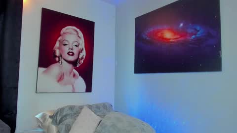 Snapshot of _alicelewis chatting on January 2025 12:17:01 PM Alice online show from January 2025 12:17:01 PM