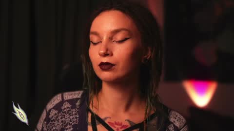 Snapshot of _alicemorrison_ chatting on January 2025 04:00:02 PM Alice Morrison Mistress Datura online show from January 2025 04:00:02 PM