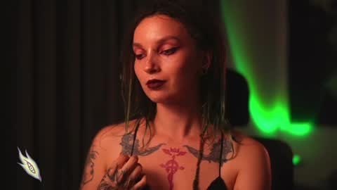 Snapshot of _alicemorrison_ chatting on January 2025 04:09:01 PM Alice Morrison Mistress Datura online show from January 2025 04:09:01 PM