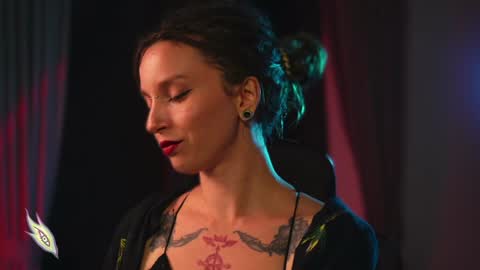 Snapshot of _alicemorrison_ chatting on January 2025 04:52:02 PM Alice Morrison Mistress Datura online show from January 2025 04:52:02 PM