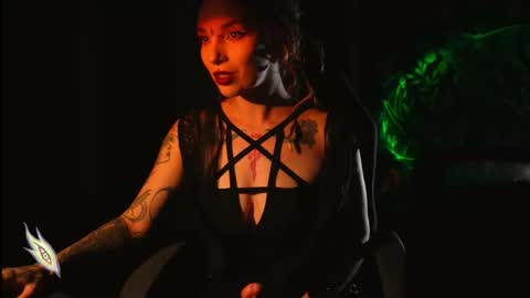 Snapshot of _alicemorrison_ chatting on October 2025 06:26:02 PM Alice Morrison Mistress Datura online show from October 2025 06:26:02 PM