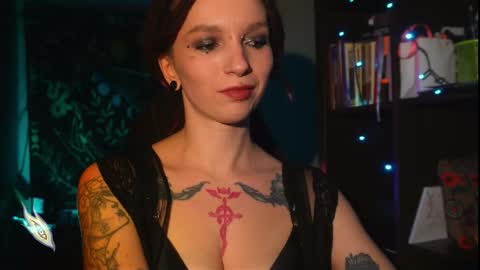 Snapshot of _alicemorrison_ chatting on December 2025 06:37:02 PM Alice Morrison Mistress Datura online show from December 2025 06:37:02 PM