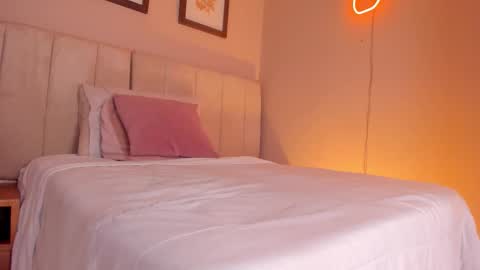 Hii I m Alison   online show from October 2025 11:32:02 AM