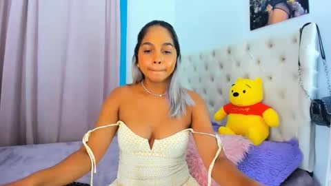 Snapshot of _analia chatting on February 2025 12:40:02 AM Analia online show from February 2025 12:40:02 AM