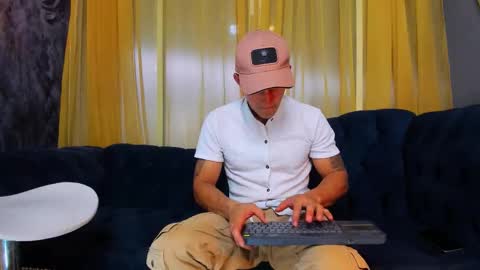 Snapshot of _angel_rivera chatting on February 2026 09:11:02 PM Angel Rivera online show from February 2026 09:11:02 PM