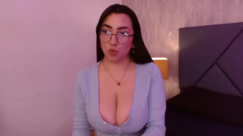 Snapshot of _angelaa_ chatting on February 2026 01:16:01 PM Angela online show from February 2026 01:16:01 PM