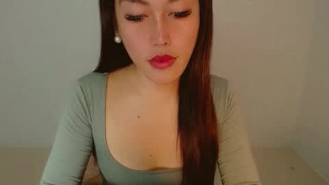 Pearl  online show from April 2026 11:21:02 PM