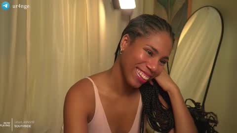 Angie -  online show from November 2025 10:45:01 PM