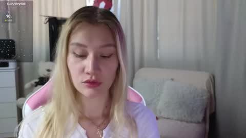 Anna Nolan online show from September 2025 06:26:02 AM