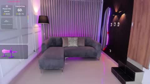 Ana online show from December 2025 07:33:02 PM