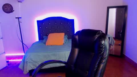 Anne online show from December 2024 04:15:02 PM