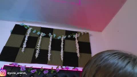 Annie Andrick online show from July 2026 10:09:01 AM