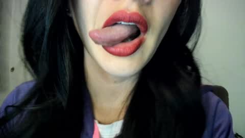 antonia online show from December 2024 11:18:02 PM